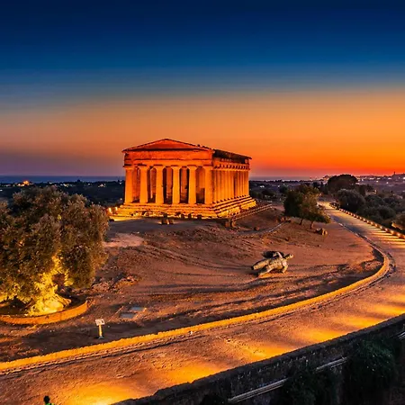 Dimora San Francesco Holiday home *